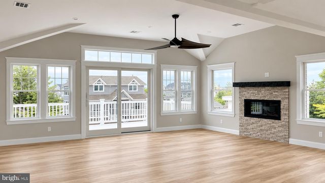345 W 11TH ST, Ship Bottom, NJ 08008