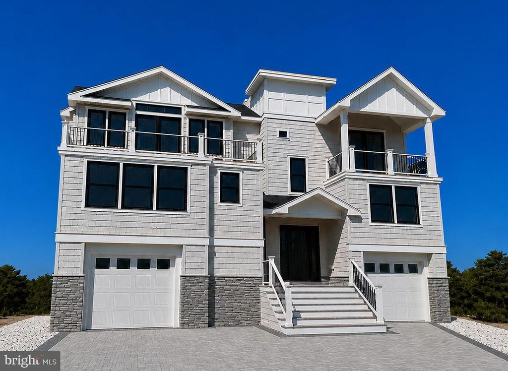 345 W 11TH ST, Ship Bottom, NJ 08008
