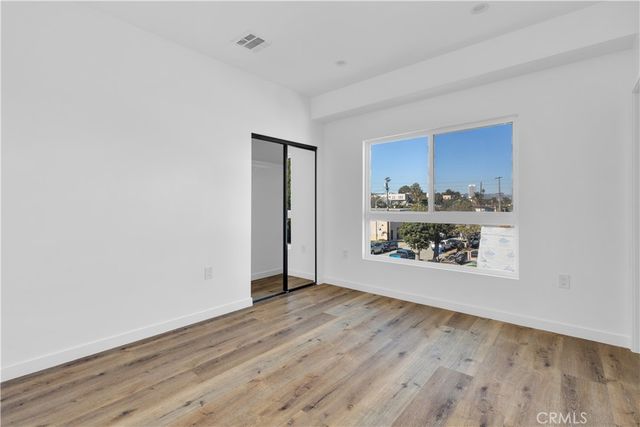 1736 Carmona Avenue, Los Angeles, CA 90019