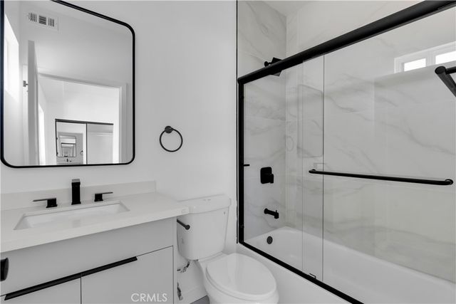 1736 Carmona Avenue, Los Angeles, CA 90019