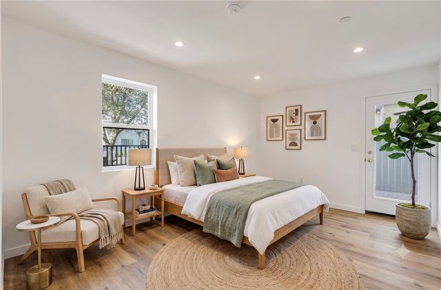 1736 Carmona Avenue, Los Angeles, CA 90019
