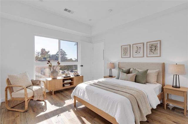 1736 Carmona Avenue, Los Angeles, CA 90019