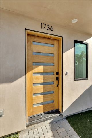 1736 Carmona Avenue, Los Angeles, CA 90019