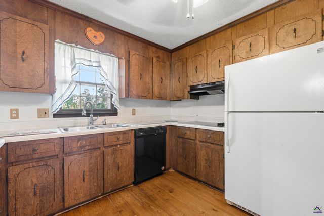 28 Tyler Drive, Byron, GA 31008