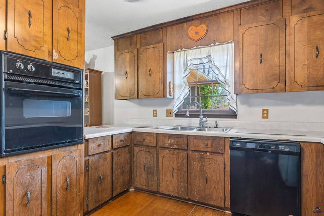 28 Tyler Drive, Byron, GA 31008