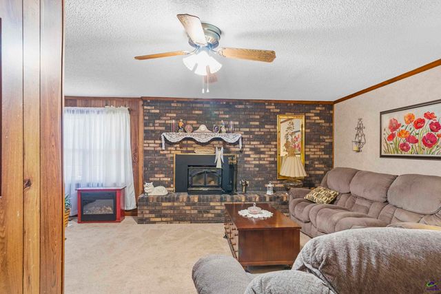 28 Tyler Drive, Byron, GA 31008