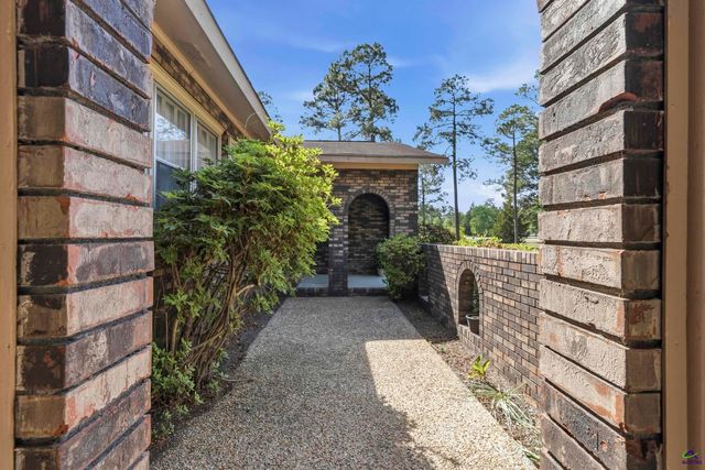 28 Tyler Drive, Byron, GA 31008