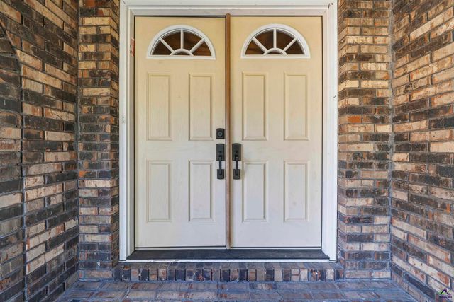 28 Tyler Drive, Byron, GA 31008