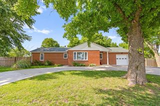 900 Thornton Street, Leavenworth, KS 66048