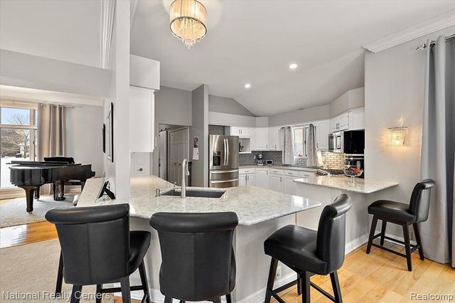 10146 Aberdeen Drive, Grand Blanc, MI 48439