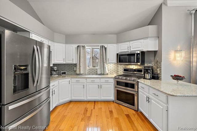 10146 Aberdeen Drive, Grand Blanc, MI 48439