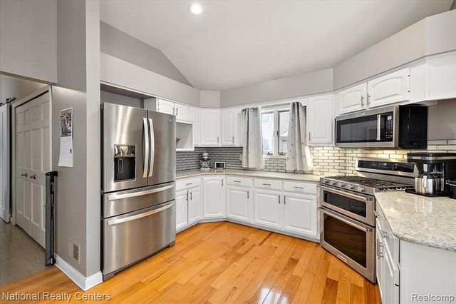 10146 Aberdeen Drive, Grand Blanc, MI 48439