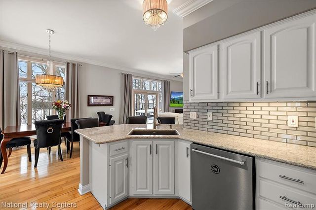 10146 Aberdeen Drive, Grand Blanc, MI 48439