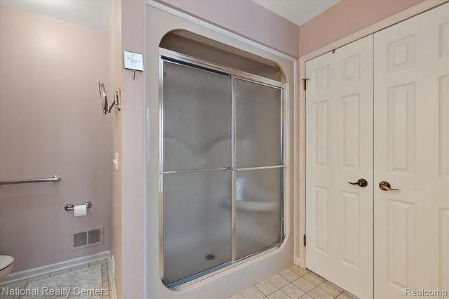 10146 Aberdeen Drive, Grand Blanc, MI 48439