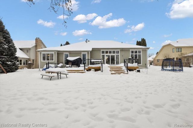 10146 Aberdeen Drive, Grand Blanc, MI 48439