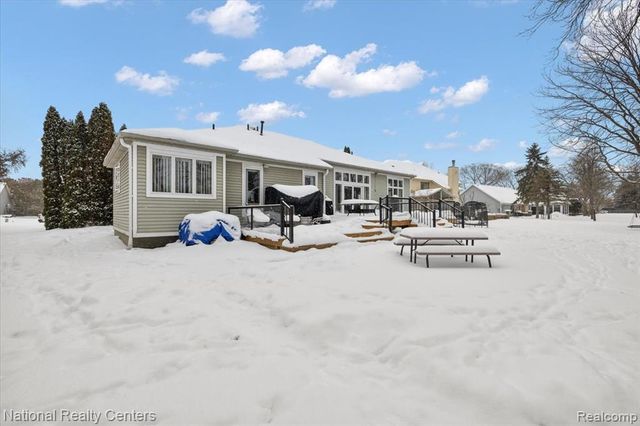 10146 Aberdeen Drive, Grand Blanc, MI 48439