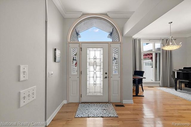 10146 Aberdeen Drive, Grand Blanc, MI 48439