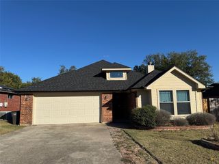 6611 Rockdale Road, Fort Worth, TX 76134