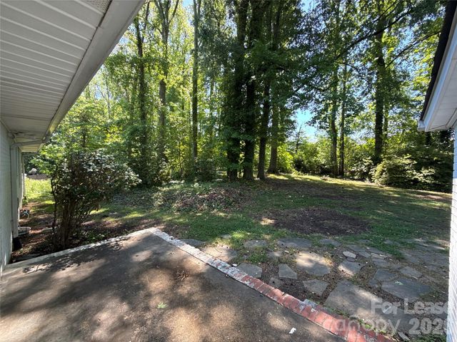 5710 Charing Place, Charlotte, NC 28211