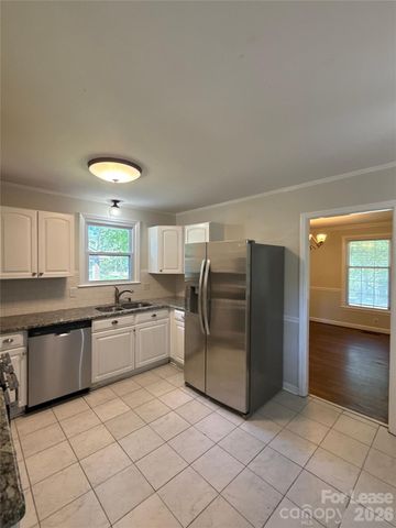 5710 Charing Place, Charlotte, NC 28211