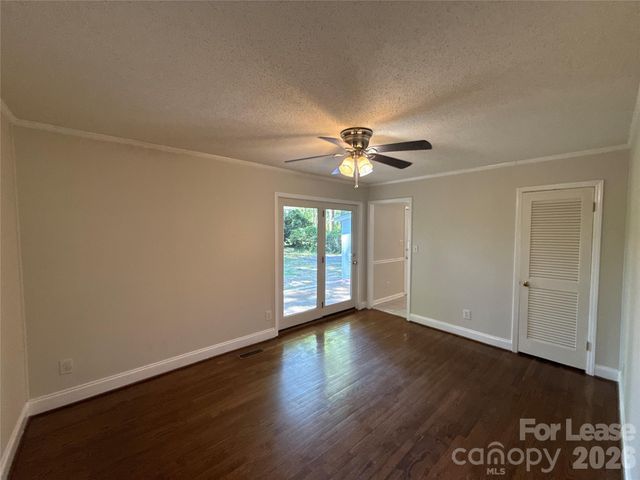 5710 Charing Place, Charlotte, NC 28211