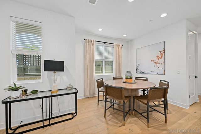 1156 E Cove Pl., Encinitas, CA 92024
