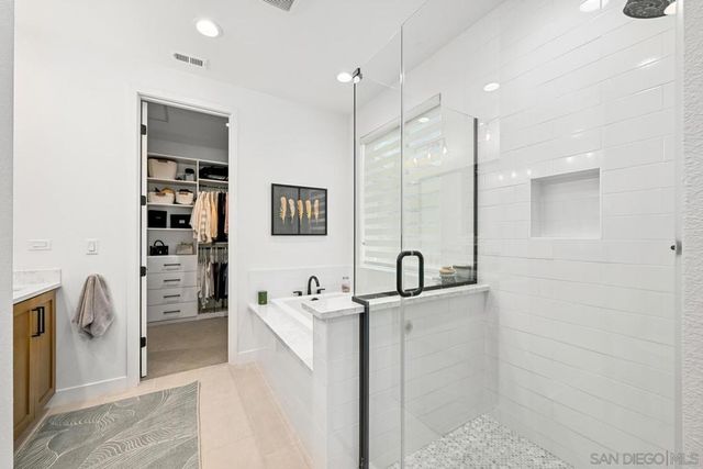 1156 E Cove Pl., Encinitas, CA 92024