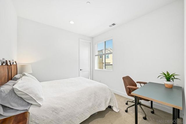 1156 E Cove Pl., Encinitas, CA 92024