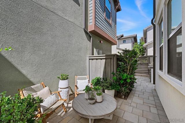 1156 E Cove Pl., Encinitas, CA 92024