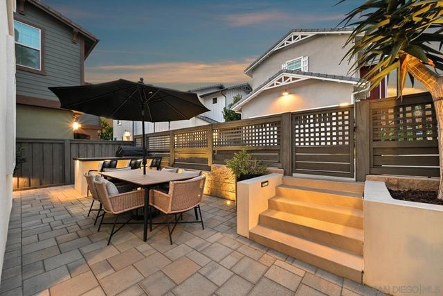 1156 E Cove Pl., Encinitas, CA 92024