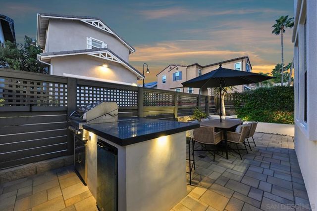 1156 E Cove Pl., Encinitas, CA 92024