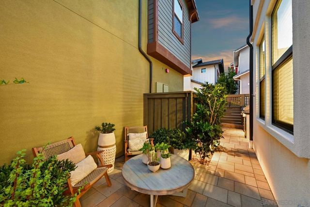 1156 E Cove Pl., Encinitas, CA 92024