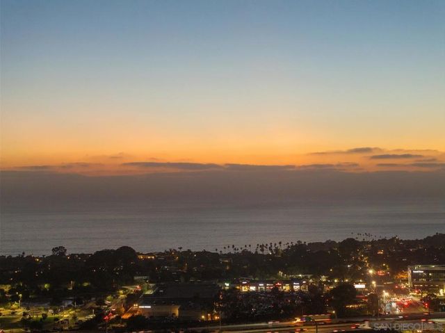 1156 E Cove Pl., Encinitas, CA 92024