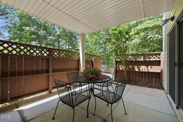 381 Summerwalk Circle, Chapel Hill, NC 27517