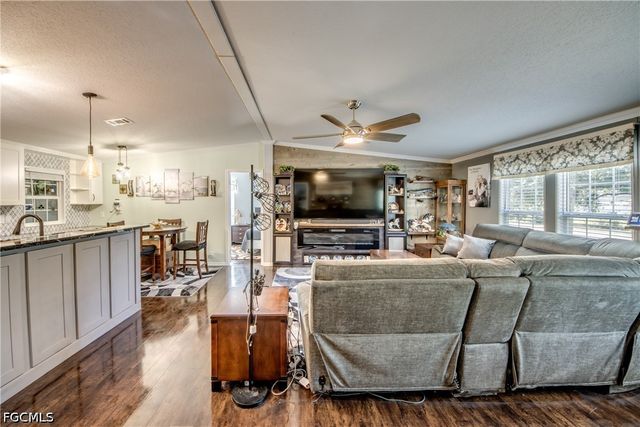 356 Sacramento ST, North Fort Myers, FL 33903