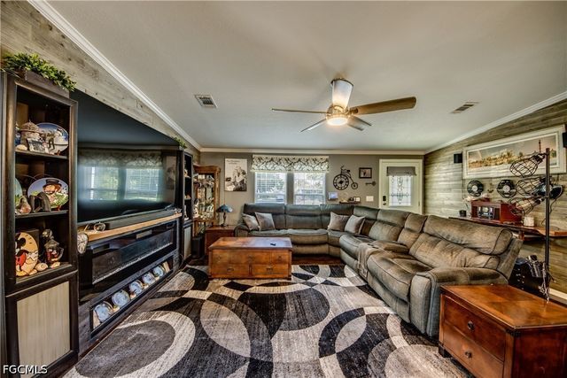 356 Sacramento ST, North Fort Myers, FL 33903