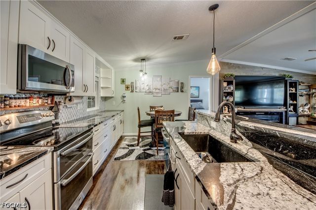 356 Sacramento ST, North Fort Myers, FL 33903