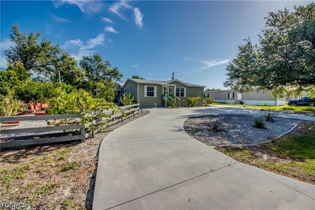 356 Sacramento ST, North Fort Myers, FL 33903