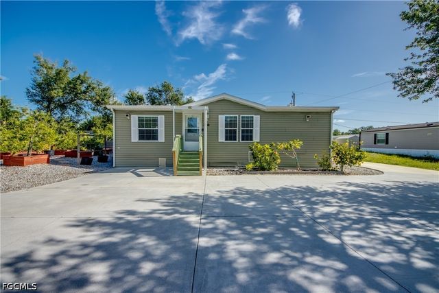 356 Sacramento ST, North Fort Myers, FL 33903