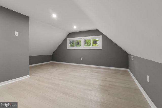 3 INDIAN CREEK WAY, Levittown, PA 19057