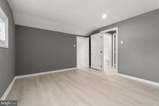 3 INDIAN CREEK WAY, Levittown, PA 19057