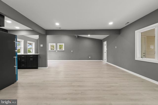 3 INDIAN CREEK WAY, Levittown, PA 19057