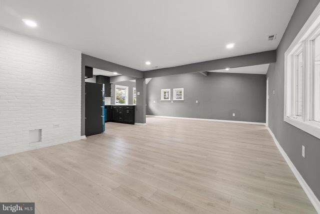 3 INDIAN CREEK WAY, Levittown, PA 19057