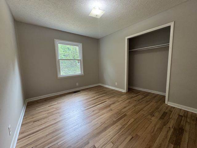 7880 Johnny Crow Rd, Lyles, TN 37098