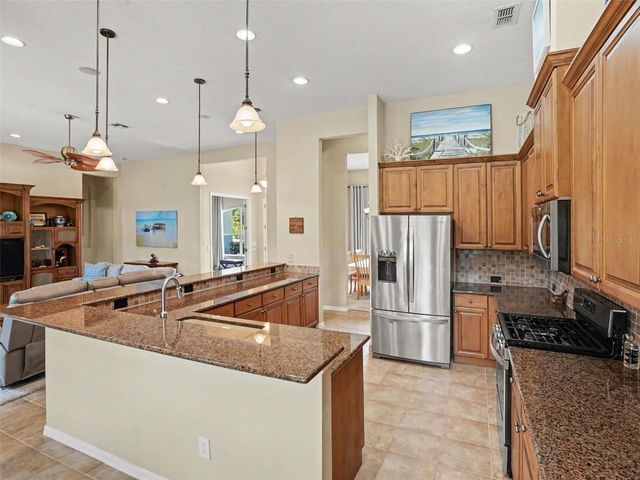 2722 KNIGHTSBRIDGE ROAD, Clermont, FL 34711