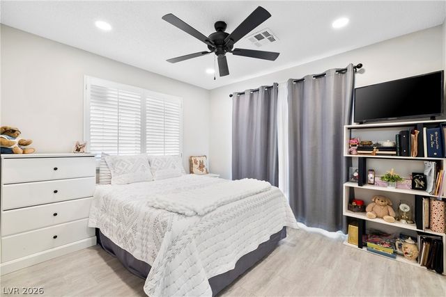 2141 Twickenham Place D, Las Vegas, NV 89108