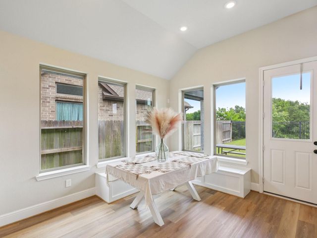 615 Livermore Street, Webster, TX 77598
