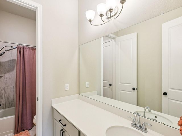615 Livermore Street, Webster, TX 77598
