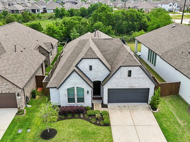 615 Livermore Street, Webster, TX 77598