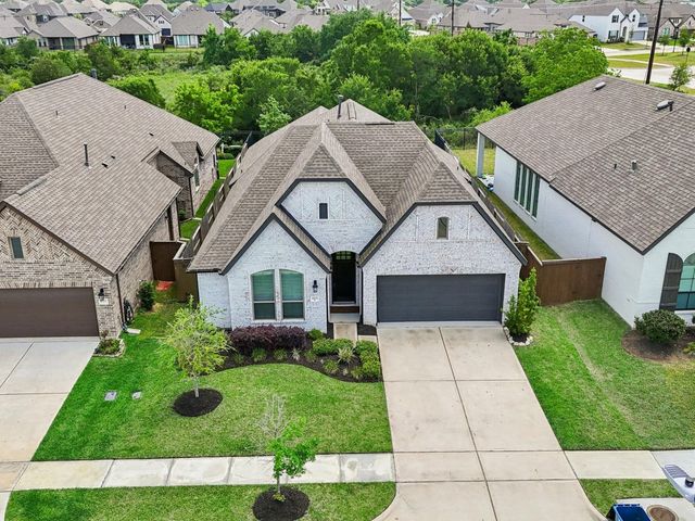 615 Livermore Street, Webster, TX 77598
